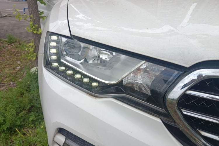 Used Haval H6 Coupe 2016 Blue Label 1.5T Automatic Two-Wheel Drive Urban Model Right Front Headlight