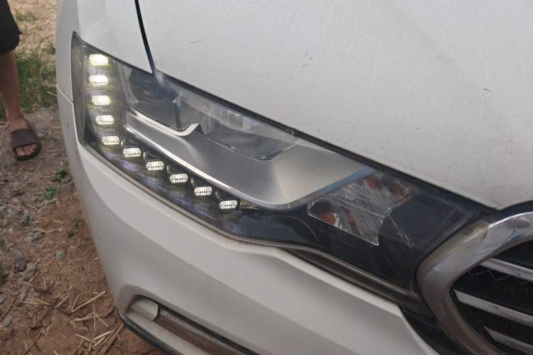 Used Haval H6 Coupe 2016 Blue Label 1.5T Manual Two-Wheel Drive Urban Model Right Front Headlight