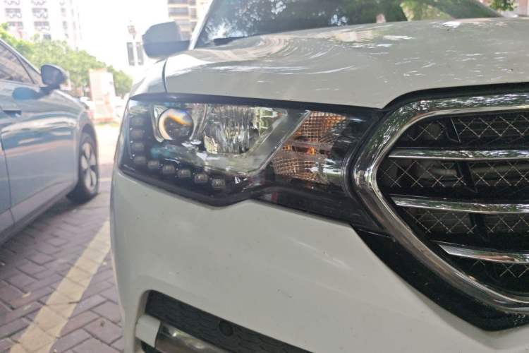 Used Haval H6 Coupe 2016 Blue Label 1.5T Automatic Two-Wheel Drive Elite Model Right Front Headlight