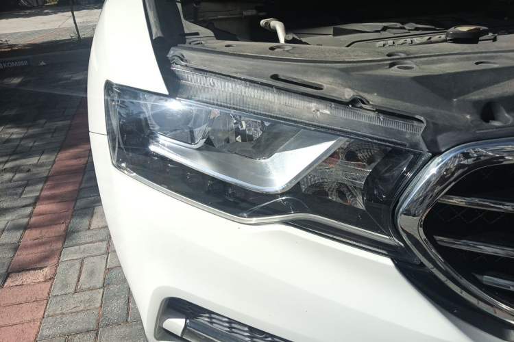 Used Haval H6 Coupe 2016 Blue Label 1.5T Automatic Two-Wheel Drive Elite Model Right Front Headlight