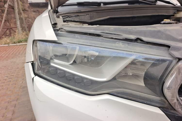 Used Haval H6 Coupe 2016 Blue Label 1.5T Automatic Two-Wheel Drive Elite Model Right Front Headlight