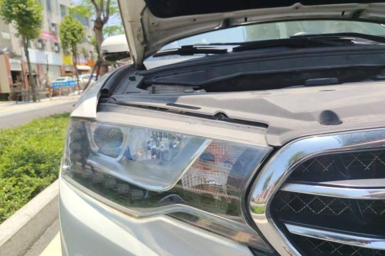 Used Haval H6 Coupe 2016 Blue Label 1.5T Automatic Two-Wheel Drive Urban Model Right Front Headlight