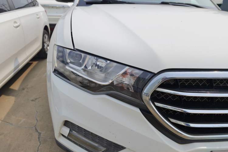 Used Haval H6 Coupe 2016 Blue Label 1.5T Automatic Two-Wheel Drive Urban Model Right Front Headlight