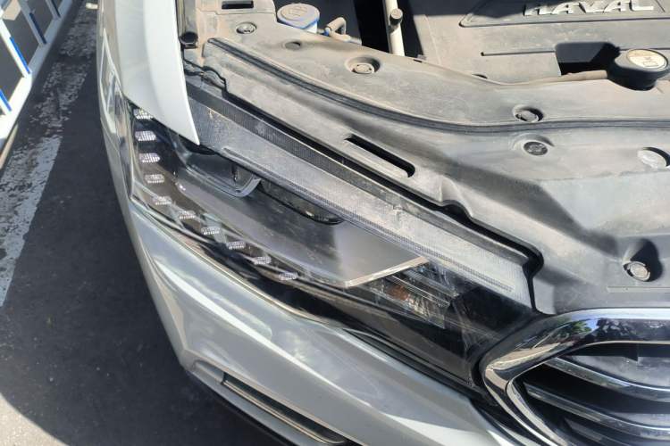 Used Haval H6 Coupe 2016 Blue Label 1.5T Manual Two-Wheel Drive Urban Model Right Front Headlight