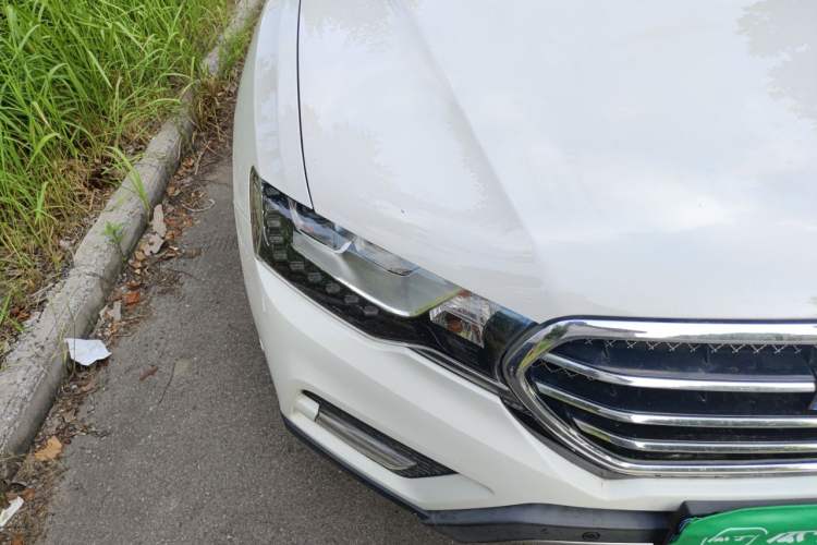Used Haval H6 Coupe 2016 Blue Label 1.5T Automatic Two-Wheel Drive Elite Model Right Front Headlight