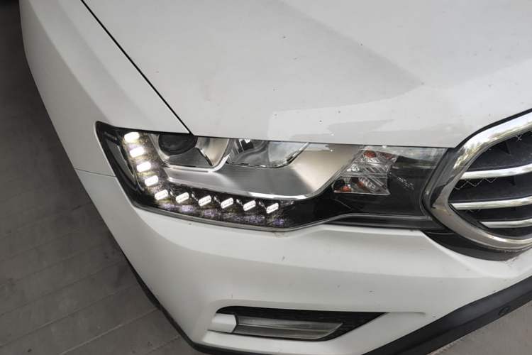 Used Haval H6 Coupe 2016 Blue Label 1.5T Automatic Two-Wheel Drive Elite Model Right Front Headlight