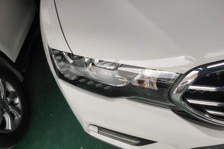 Used Haval H6 Coupe 2016 Blue Label 1.5T Automatic Two-Wheel Drive Elite Model Right Front Headlight