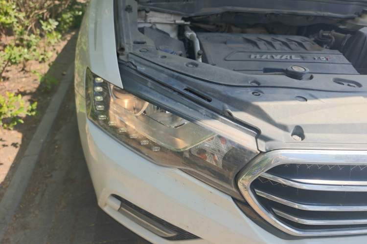 Used Haval H6 Coupe 2016 Blue Label 1.5T Automatic Two-Wheel Drive Urban Model Right Front Headlight
