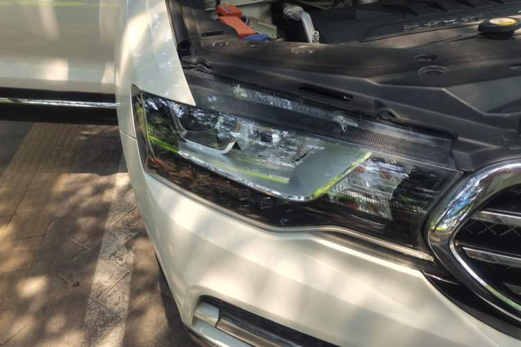 Used Haval H6 Coupe 2016 Blue Label 1.5T Automatic Two-Wheel Drive Urban Model Right Front Headlight