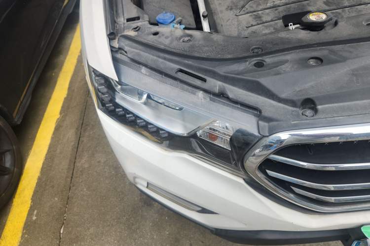 Used Haval H6 Coupe 2016 Blue Label 1.5T Automatic Two-Wheel Drive Urban Model Right Front Headlight