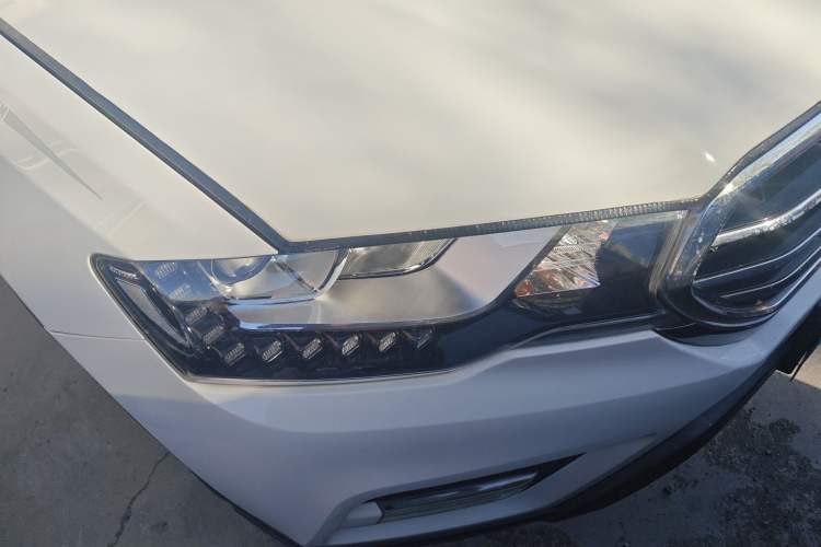 Used Haval H6 Coupe 2016 Blue Label 1.5T Automatic Two-Wheel Drive Urban Model Right Front Headlight