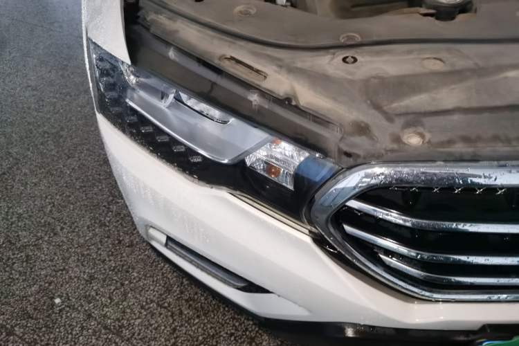 Used Haval H6 Coupe 2016 Blue Label 1.5T Manual Two-Wheel Drive Elite Model Right Front Headlight