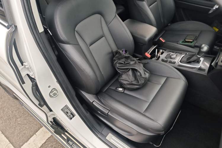 Used Haval H6 Coupe 2016 Blue Label 1.5T Automatic Two-Wheel Drive Urban Model Right Front Seat