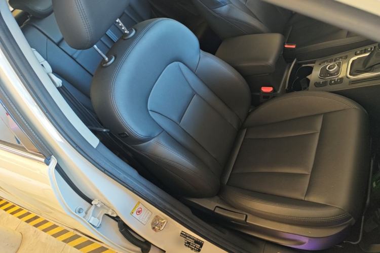 Used Haval H6 Coupe 2016 Blue Label 1.5T Automatic Two-Wheel Drive Elite Model Right Front Seat
