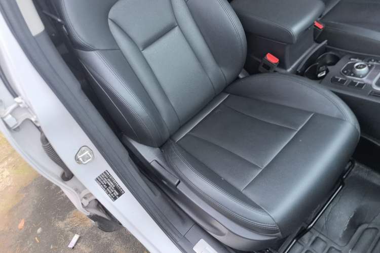 Used Haval H6 Coupe 2016 Blue Label 1.5T Automatic Two-Wheel Drive Urban Model Right Front Seat