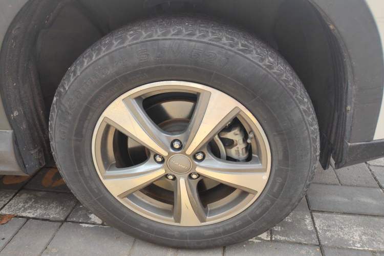 Used Haval H6 Coupe 2016 Blue Label 1.5T Automatic Two-Wheel Drive Elite Model Right Front Wheel Hub