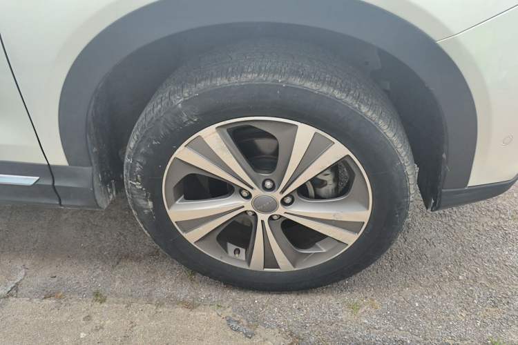 Used Haval H6 Coupe 2016 Blue Label 1.5T Automatic Two-Wheel Drive Elite Model Right Front Wheel Hub