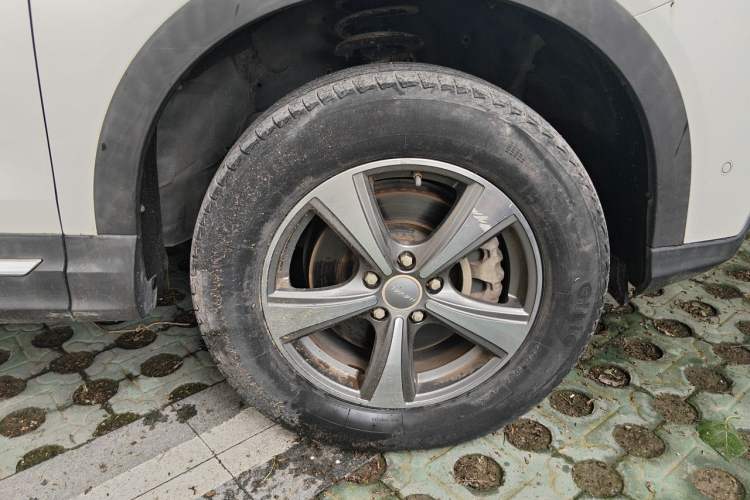 Used Haval H6 Coupe 2016 Blue Label 1.5T Automatic Two-Wheel Drive Elite Model Right Front Wheel Hub