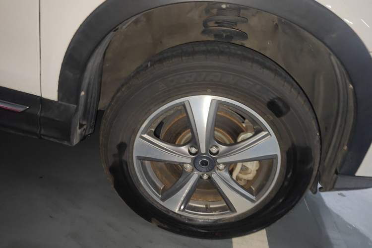 Used Haval H6 Coupe 2016 Blue Label 1.5T Automatic Two-Wheel Drive Elite Model Right Front Wheel Hub