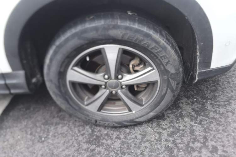 Used Haval H6 Coupe 2016 Blue Label 1.5T Manual Two-Wheel Drive Elite Model Right Front Wheel Hub