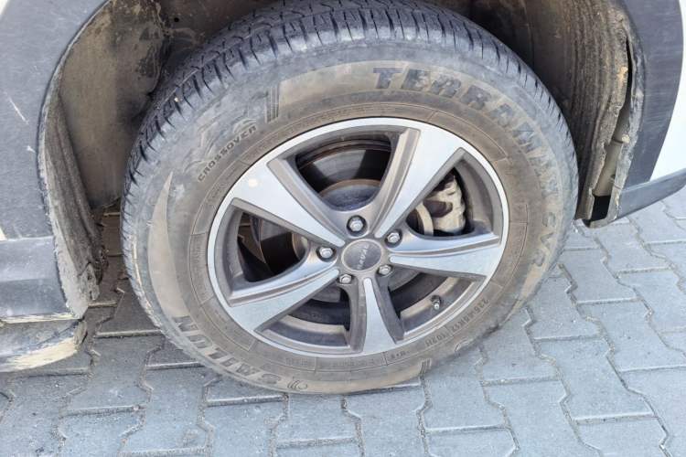 Used Haval H6 Coupe 2016 Blue Label 1.5T Manual Two-Wheel Drive Elite Model Right Front Wheel Hub