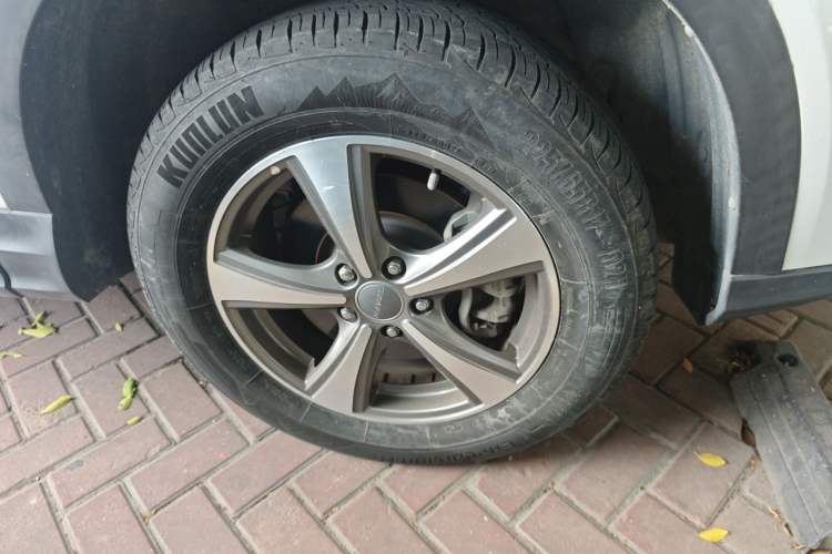 Used Haval H6 Coupe 2016 Blue Label 1.5T Automatic Two-Wheel Drive Elite Model Right Front Wheel Hub