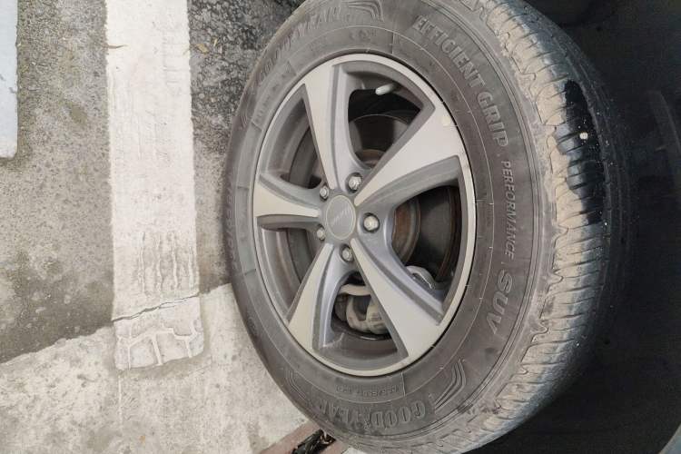 Used Haval H6 Coupe 2016 Blue Label 1.5T Manual Two-Wheel Drive Elite Model Right Front Wheel Hub