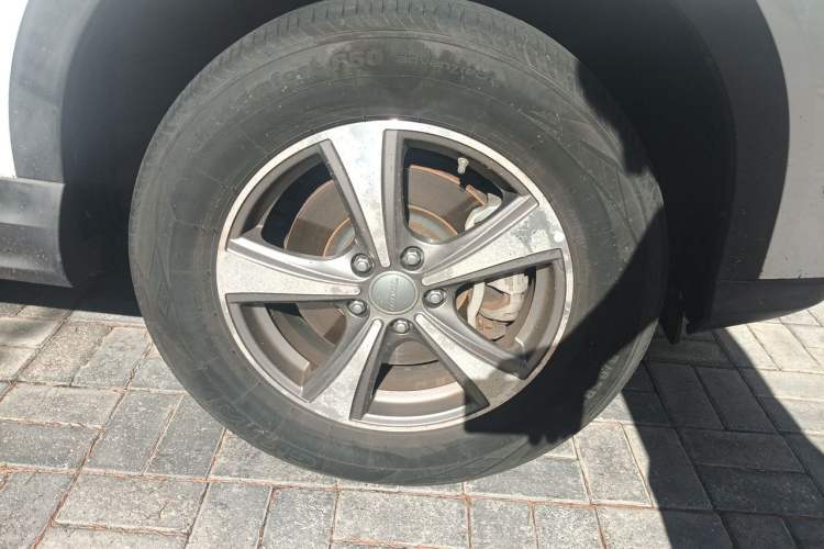 Used Haval H6 Coupe 2016 Blue Label 1.5T Automatic Two-Wheel Drive Elite Model Right Front Wheel Hub