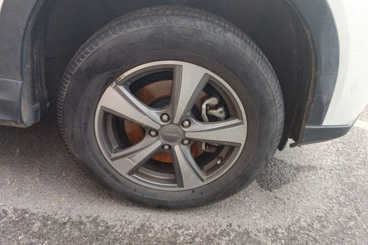 Used Haval H6 Coupe 2016 Blue Label 1.5T Manual Two-Wheel Drive Elite Model Right Front Wheel Hub