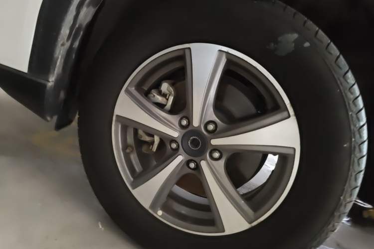 Used Haval H6 Coupe 2016 Blue Label 1.5T Automatic Two-Wheel Drive Urban Model Right Front Wheel Hub