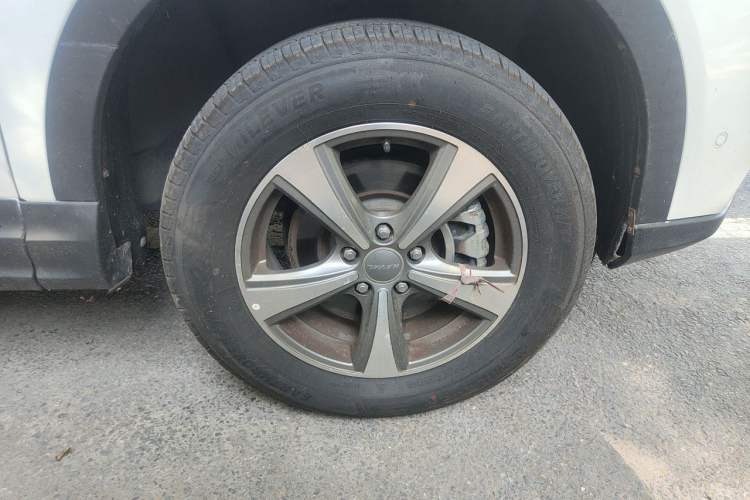 Used Haval H6 Coupe 2016 Blue Label 1.5T Automatic Two-Wheel Drive Elite Model Right Front Wheel Hub