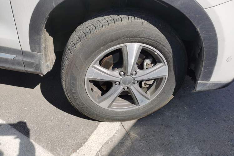 Used Haval H6 Coupe 2016 Blue Label 1.5T Automatic Two-Wheel Drive Elite Model Right Front Wheel Hub