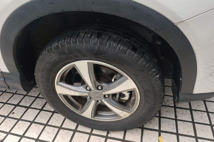 Used Haval H6 Coupe 2016 Blue Label 1.5T Automatic Two-Wheel Drive Elite Model Right Front Wheel Hub