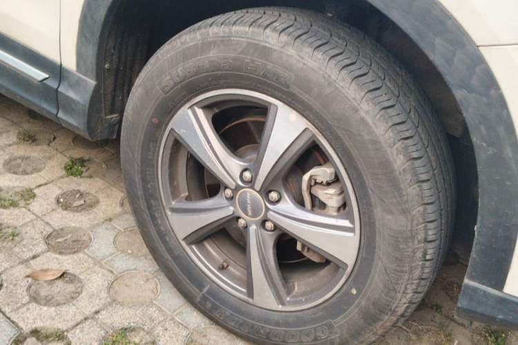 Used Haval H6 Coupe 2016 Blue Label 1.5T Automatic Two-Wheel Drive Elite Model Right Front Wheel Hub