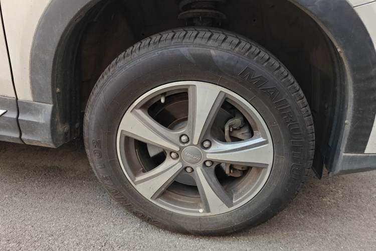 Used Haval H6 Coupe 2016 Blue Label 1.5T Automatic Two-Wheel Drive Elite Model Right Front Wheel Hub