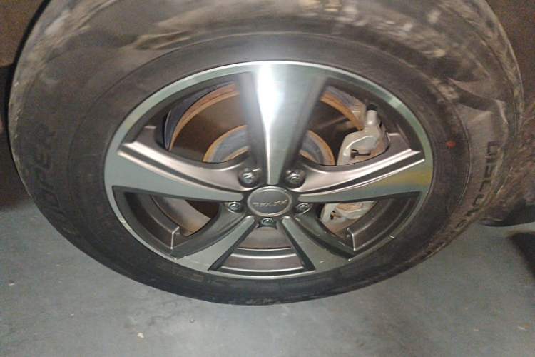 Used Haval H6 Coupe 2016 Blue Label 1.5T Automatic Two-Wheel Drive Elite Model Right Front Wheel Hub