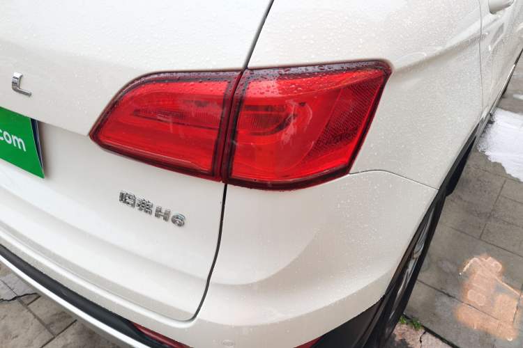 Used Haval H6 Coupe 2016 Blue Label 1.5T Automatic Two-Wheel Drive Urban Model Right Rear Taillight