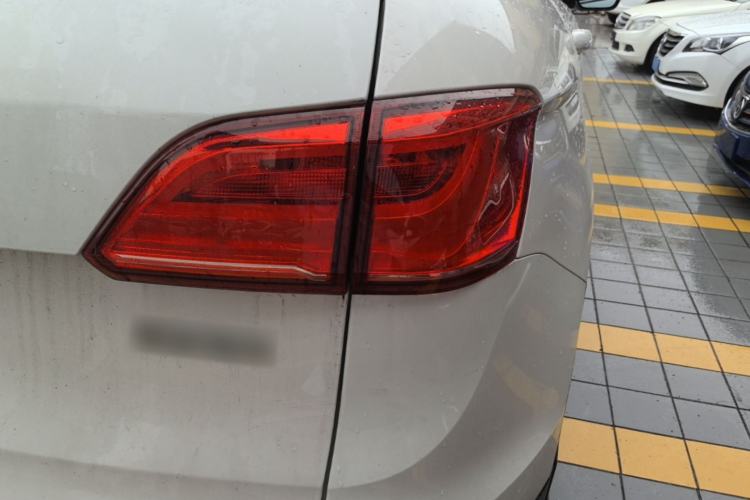 Used Haval H6 Coupe 2016 Blue Label 1.5T Automatic Two-Wheel Drive Urban Model Right Rear Taillight