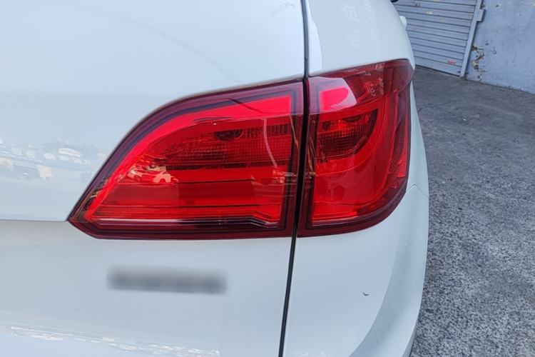 Used Haval H6 Coupe 2016 Blue Label 1.5T Automatic Two-Wheel Drive Elite Model Right Rear Taillight