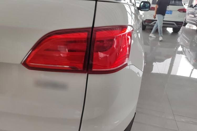 Used Haval H6 Coupe 2016 Blue Label 1.5T Automatic Two-Wheel Drive Elite Model Right Rear Taillight