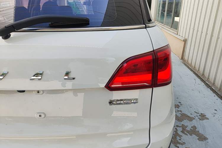 Used Haval H6 Coupe 2016 Blue Label 1.5T Automatic Two-Wheel Drive Urban Model Right Rear Taillight
