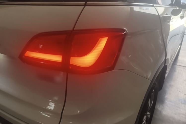 Used Haval H6 Coupe 2016 Blue Label 1.5T Automatic Two-Wheel Drive Urban Model Right Rear Taillight