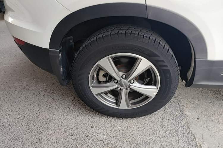 Used Haval H6 Coupe 2016 Blue Label 1.5T Manual Two-Wheel Drive Elite Model Right Rear Wheel Hub