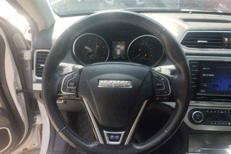 Used Haval H6 Coupe 2016 Blue Label 1.5T Automatic Two-Wheel Drive Urban Model Steering Wheel