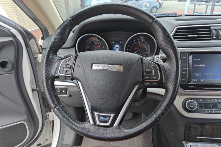Used Haval H6 Coupe 2016 Blue Label 1.5T Automatic Two-Wheel Drive Urban Model Steering Wheel