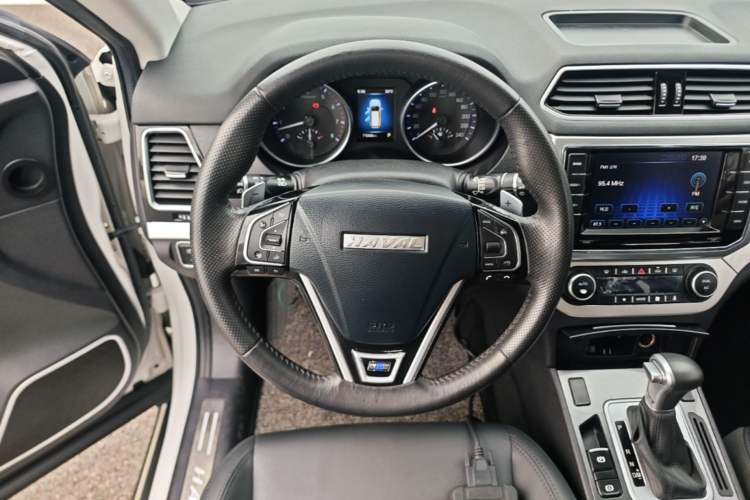 Used Haval H6 Coupe 2016 Blue Label 1.5T Automatic Two-Wheel Drive Urban Model Steering Wheel