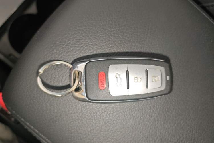 Used Haval H6 Coupe 2016 Blue Label 1.5T Automatic Two-Wheel Drive Elite Model Vehicle Key