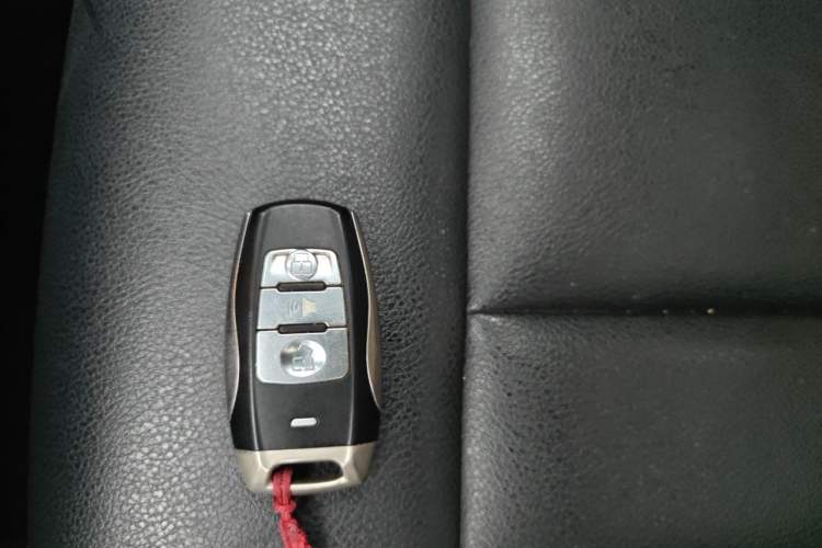 Used Haval H6 Coupe 2016 Blue Label 1.5T Automatic Two-Wheel Drive Urban Model Vehicle Key