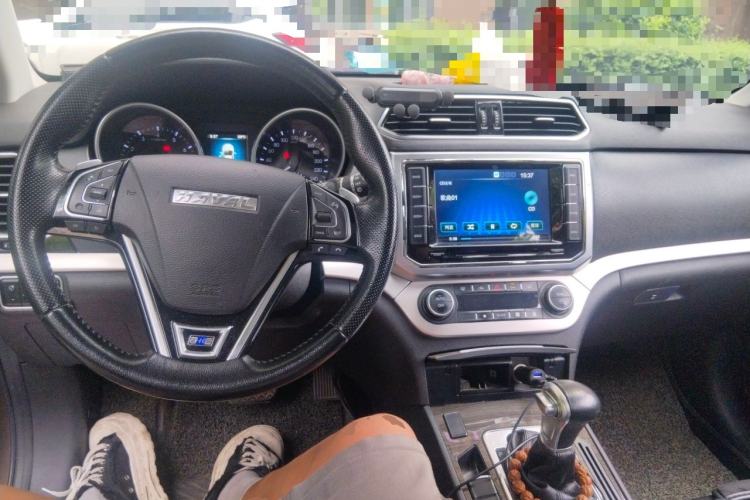 Used Haval H6 Coupe 2016 Blue Label 1.5T Automatic Two-Wheel Drive Elite Model Center Console