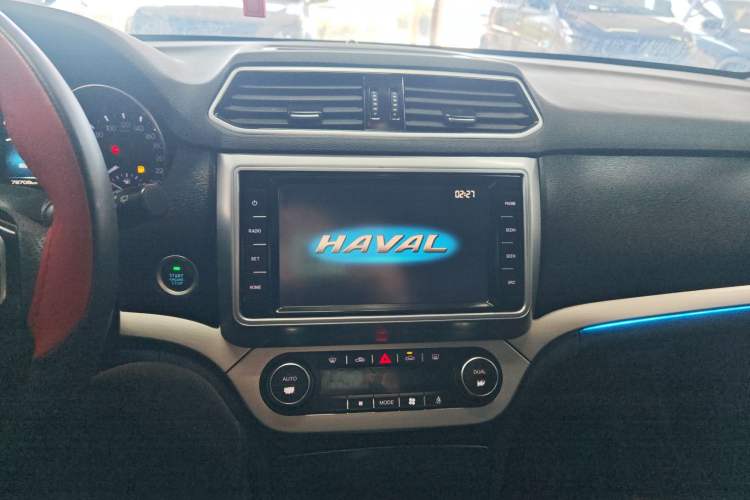 Used Haval H6 Coupe 2017 Red-Label 2.0T Automatic Two-Wheel Drive Urban Model Audio And AC Panel